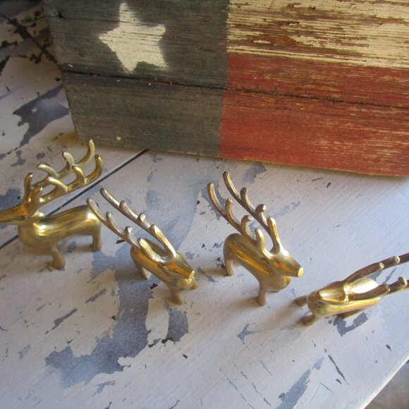 Set of 4 Pottery Barn Reindeer Brass Place Card Holders - Picture 3 of 9